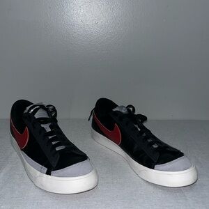 Men’s Nike Blazers Low Sz 11